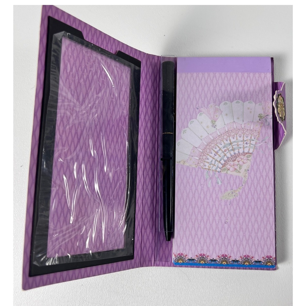 Decorative Soap + Dish & Pictura Notepad
Pen Gift Set Art Nouveau Purple Floral - Picture 2 of 5